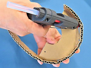 グルーガンで貼付け